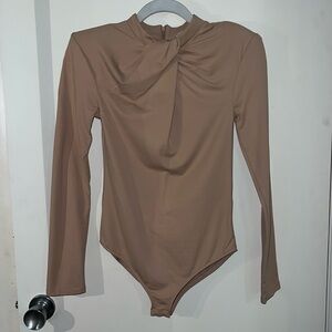 Zara beige bodysuit M